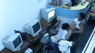 A girl was fucking on her webcam in the Internet cafe