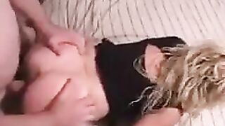 A husband fucked a beautiful point at his house, right on the bed