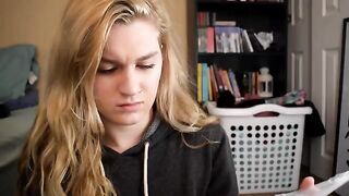 I Just Can't Stop Myself from Rubbing My Pussy - Jaybbgirl