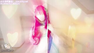 The nine-tailed fox Ahri gets essence from a mystery box in this hot scene