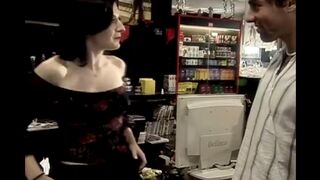 A quick fuck with a saleswoman who is fucking like crazy behind the counter