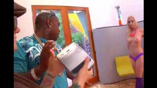 A blonde has anal sex with a negro, it was a sample
