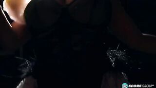 Burlesque porn with plump Liza Biggs from North Carolina