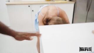 A treat for the cock that uses natural ingredients
