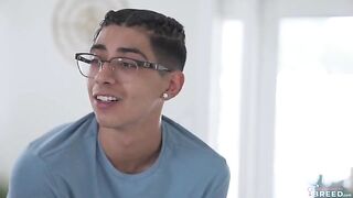 A young guy stuck his cock in the stepmom’s natural tits