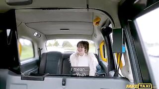 Fucking a girl in the car is a great fun
