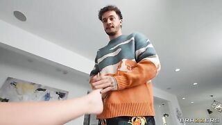 Diphallic Dude penetrates Leana and Avery in their roles