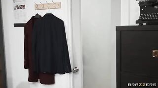 The girl became a slut in the college glory hole. Miss Alice Wild got fucked