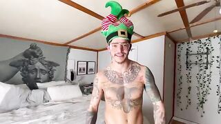 Christmas creampie with a hot blondie, an exclusive homemade scene