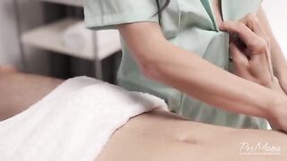 Oiled massage with a happy ending for everyone