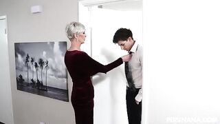 The mother-in-law also wanted to join in, so she didn’t want to miss out