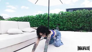 The special purpose of the blowjob, which is done by a brunette