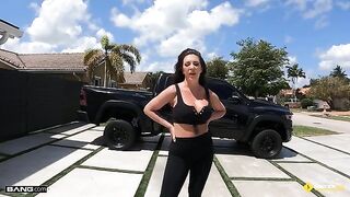 A hot chick got banged in the garage, it was pretty good