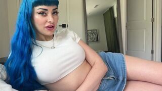 A huge breast of a stepsister is impossible to resist, especially if it’s Jewelz Blu
