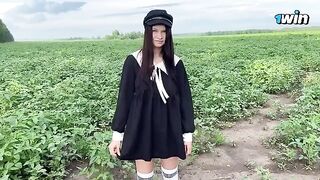 A beautiful story about a girl who wants to get laid with her stepbrother