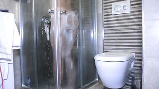 Instead of showering, the couple engaged in oral play