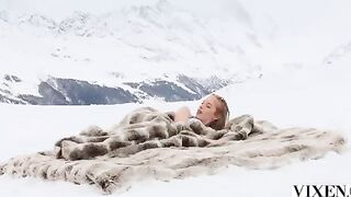 You can warm up a cock with your mouth while fucking outdoors