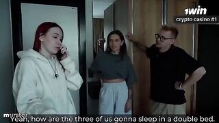 My girlfriend fucks while I jerk off calmly