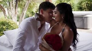 Yasmina Khan squirts like crazy after every intense session