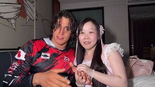 The skin of this Chinese singer smells of rice and passion