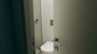 A step mom has an accident while doing a blowjob, the man did not give up