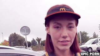 The worker had an affair with a customer and got a creampie