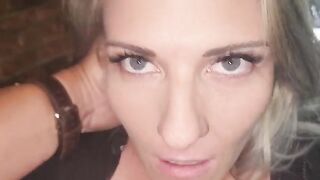 Babe bouncing on cock like racing for sperm champion