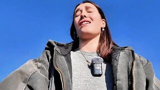 A girl achieved spiritual tranquility through solo play outdoors