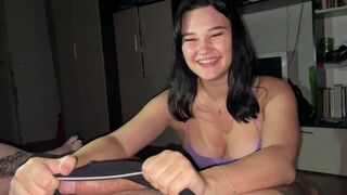 Babe agreed to blowjob on bet at the party, everyone liked it