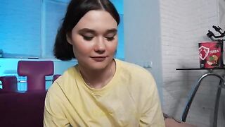 She was so horny she couldn't hold back and gave a blowjob