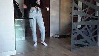 Stepsister came home early and begged me to fuck her